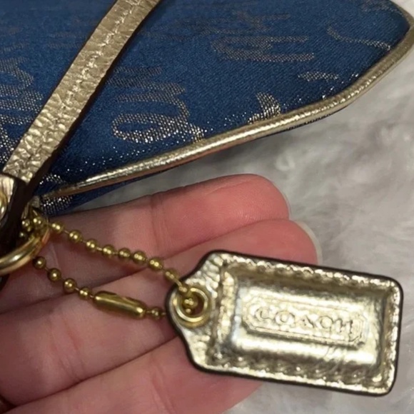 Coach Poppy EUC! Ltd Ed 1941 Script Lurex Heart Wristlet in Navy & Metallic Gold - Picture 7 of 8